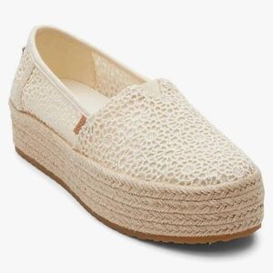TOMS Valencia beige slip on sz. 7.5